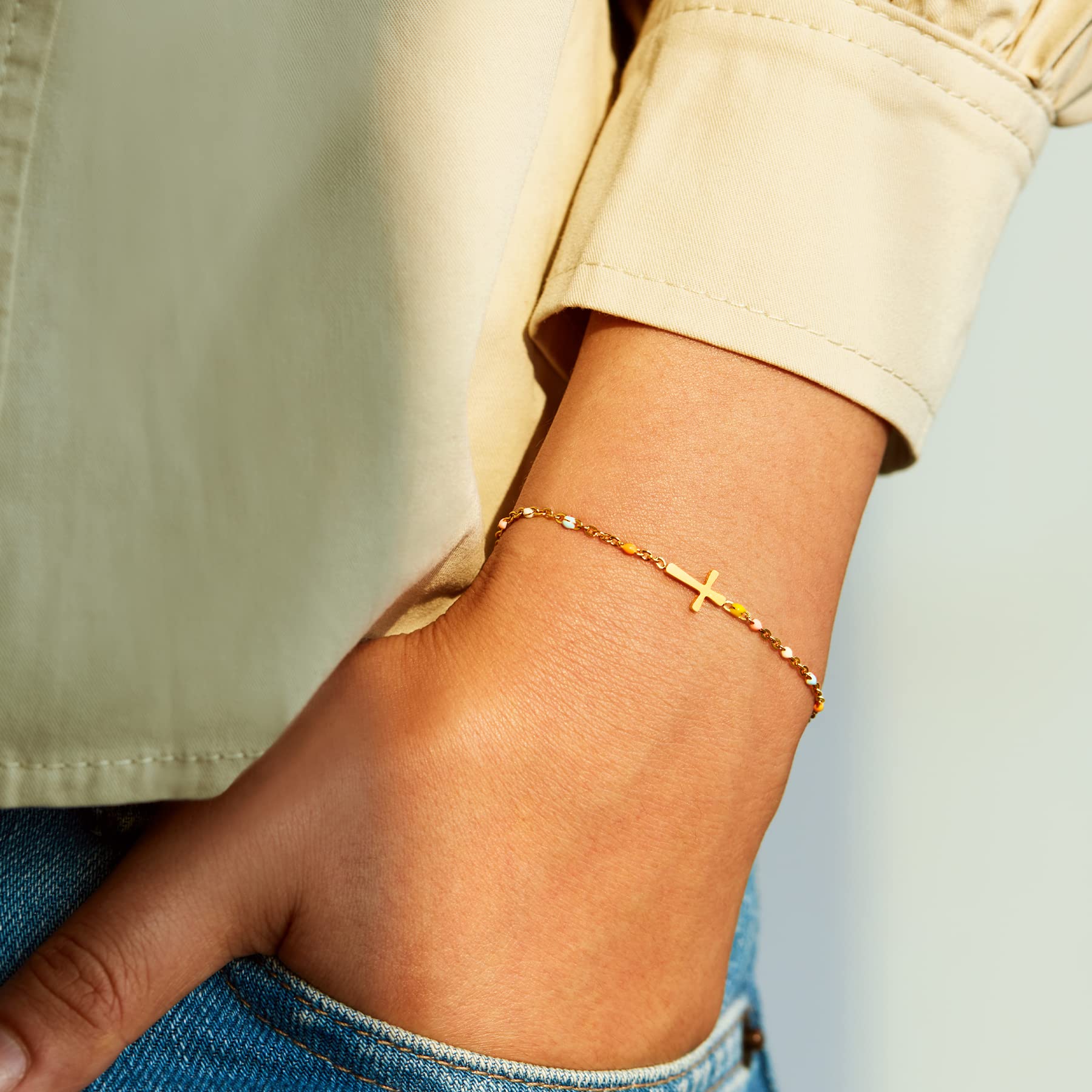 Dainty 18K gold–plated cross bracelet